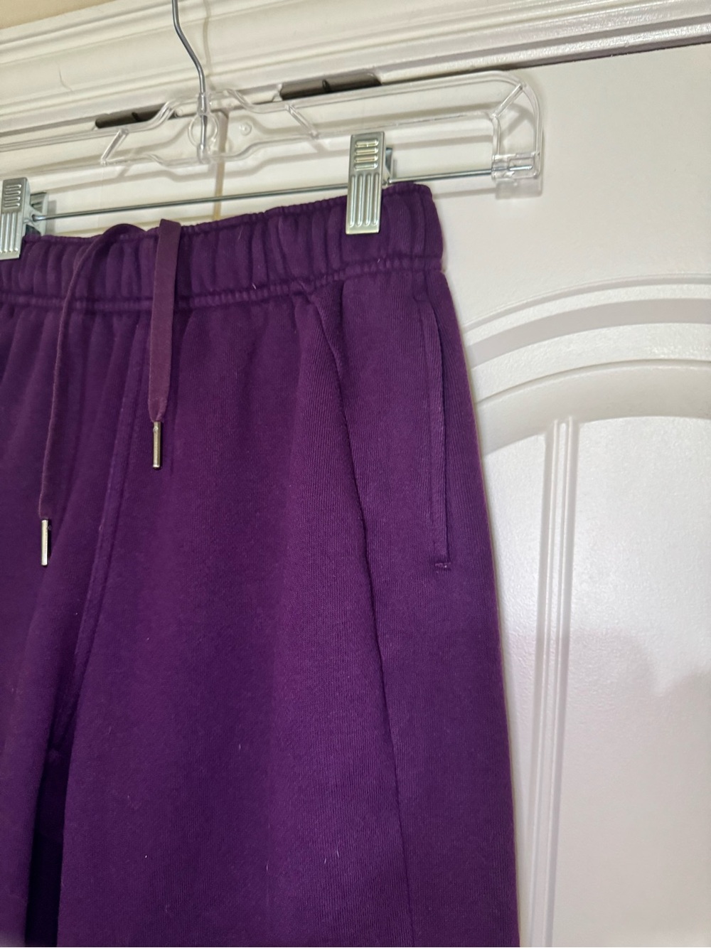 Lululemon Scuba Mid-Rise Oversized Jogger *Regular Dramatic Magenta Size XXXS - Picture 4 of 12
